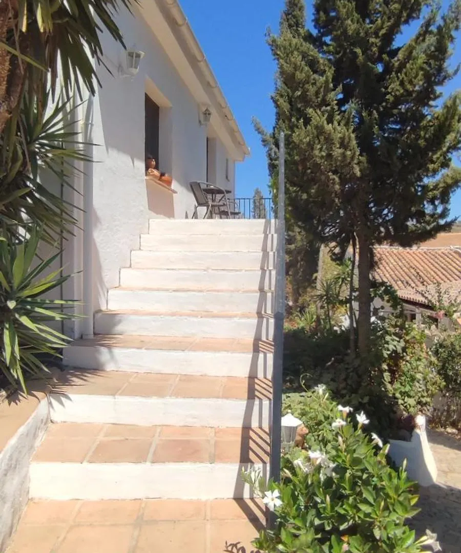 B&B Cortijo Loma Leon Cutar Bed & Breakfast